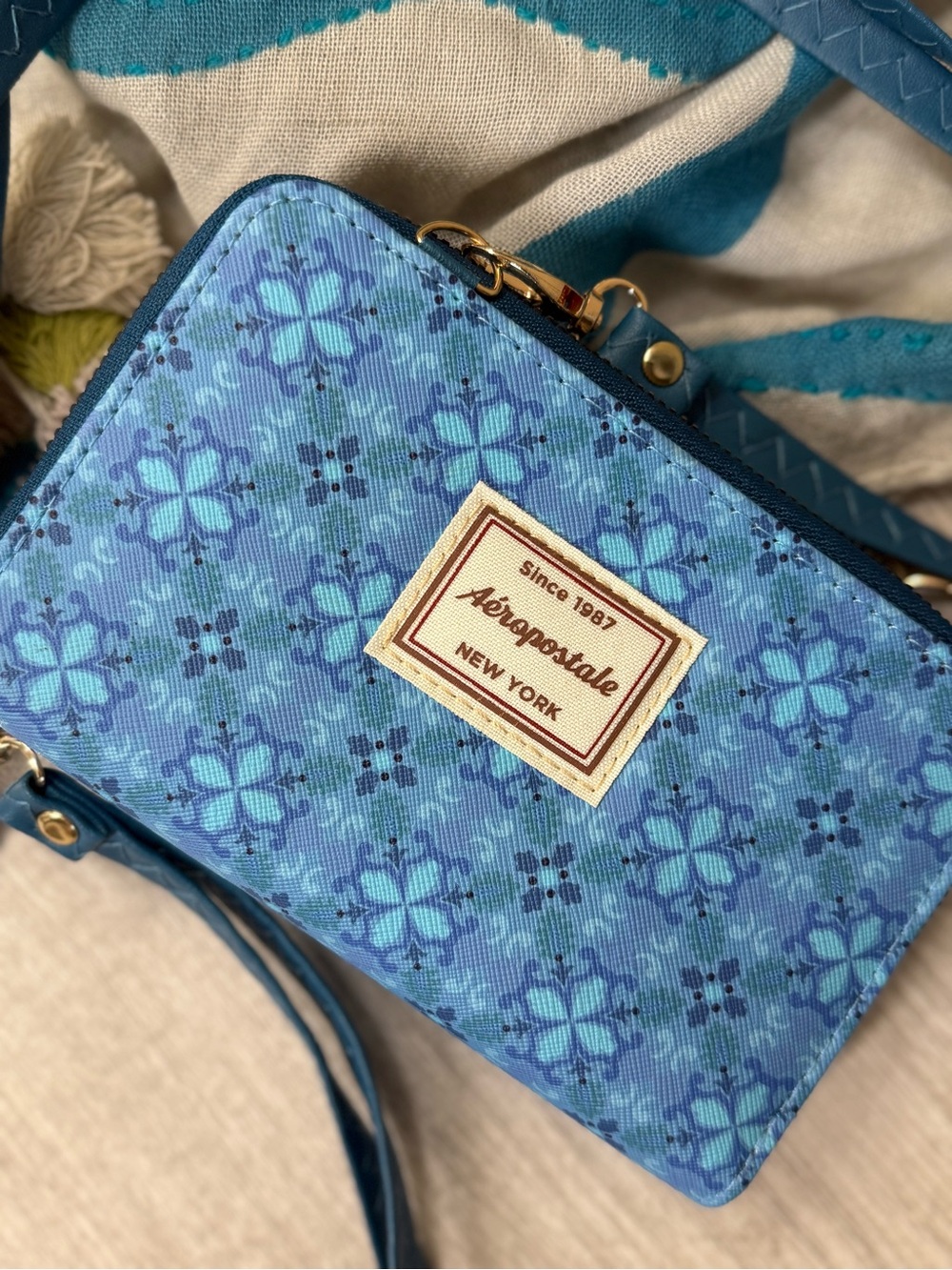 NWT Aeropostale New York Blue Floral 3-in-1 Bag
